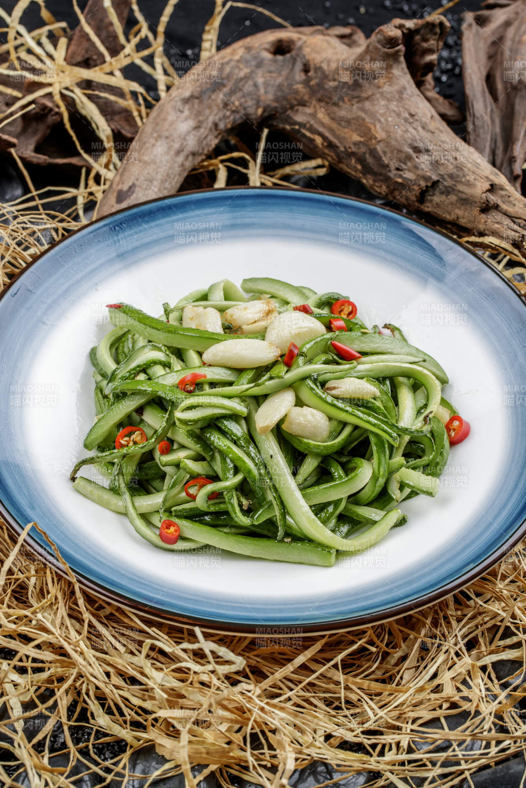 米椒蒜子炒瓜条图片