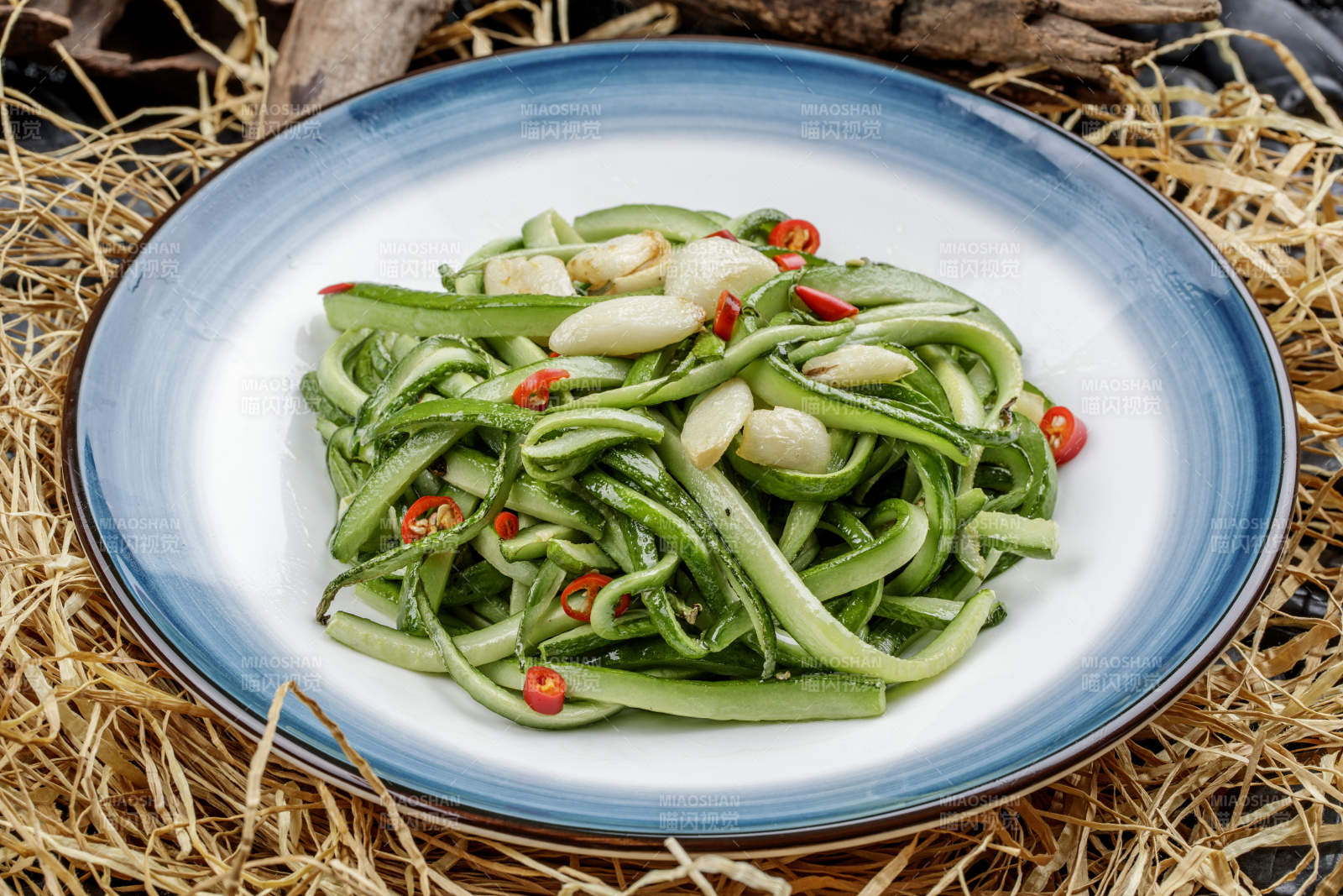 米椒蒜子炒瓜条图片