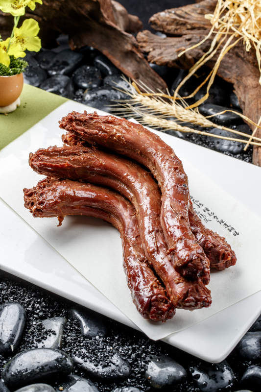 武汉辣卤鸭脖图片