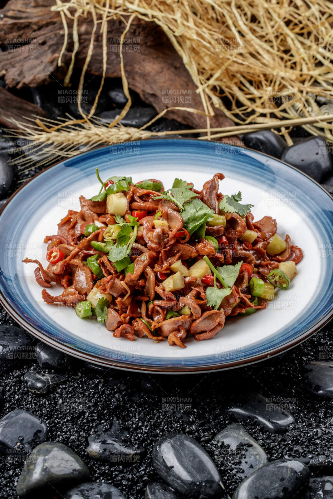 米椒爆鸡胗图片