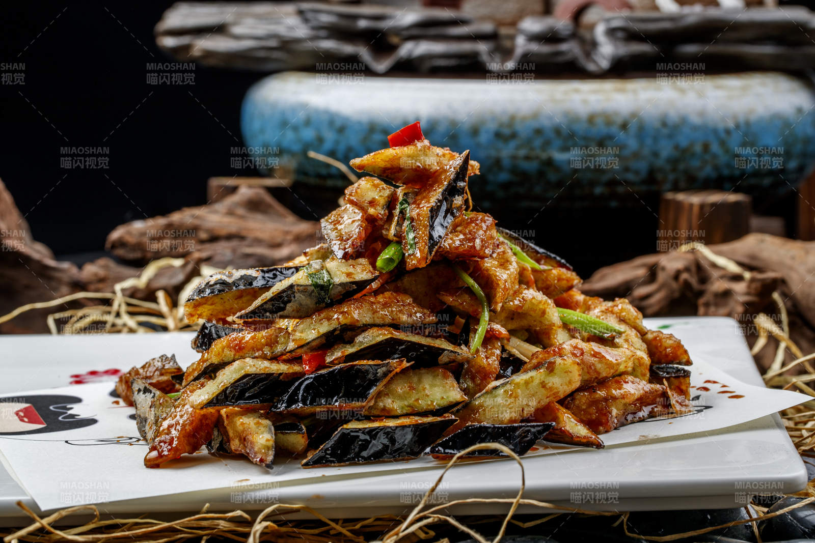 酱香糖醋怪味炸茄子图片