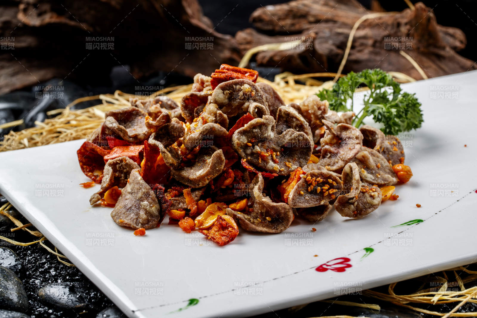 香辣果仁酥炸小腰图片