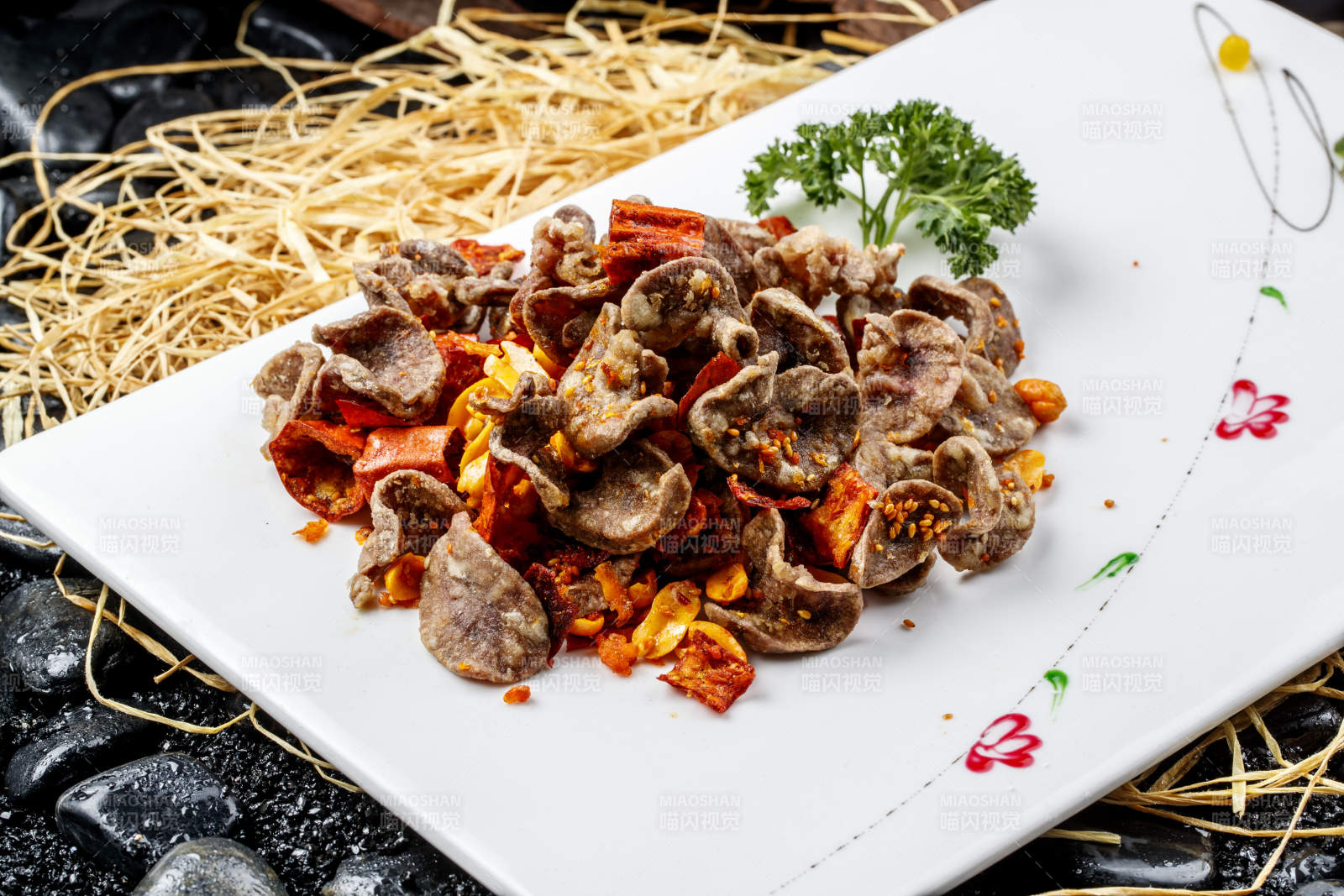 香辣果仁酥炸小腰图片