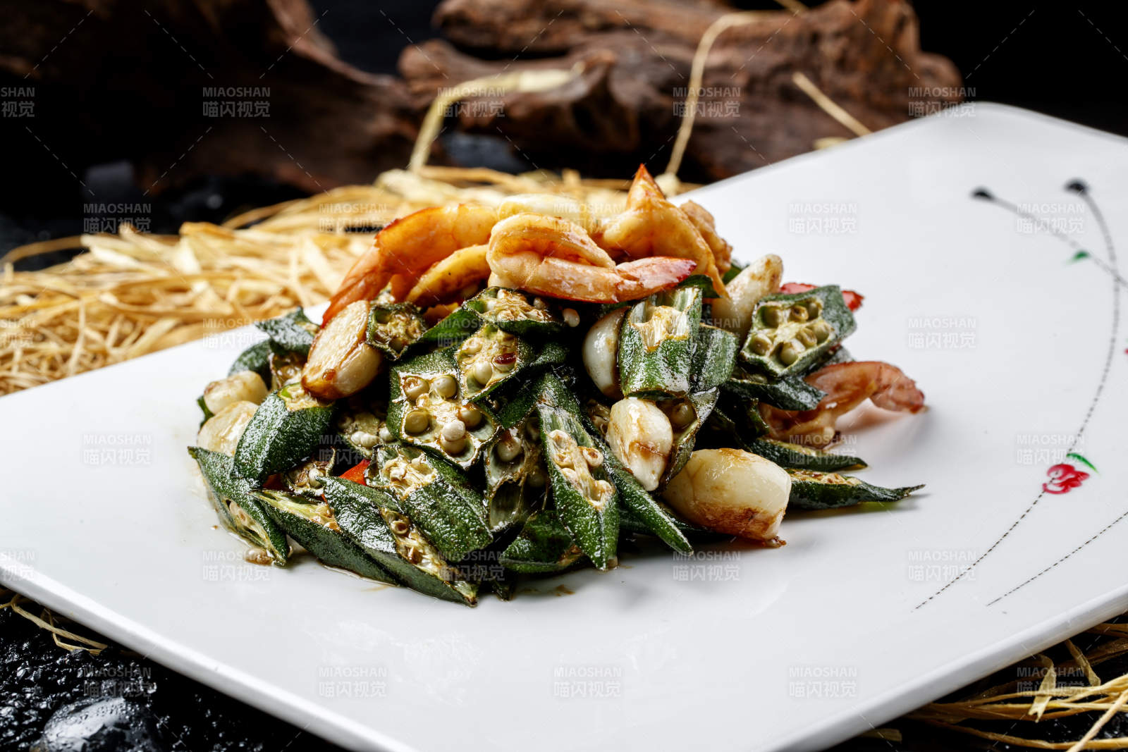 蒜子大虾炒秋葵图片