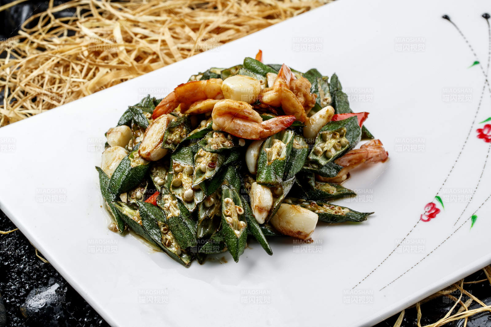 蒜子大虾炒秋葵图片