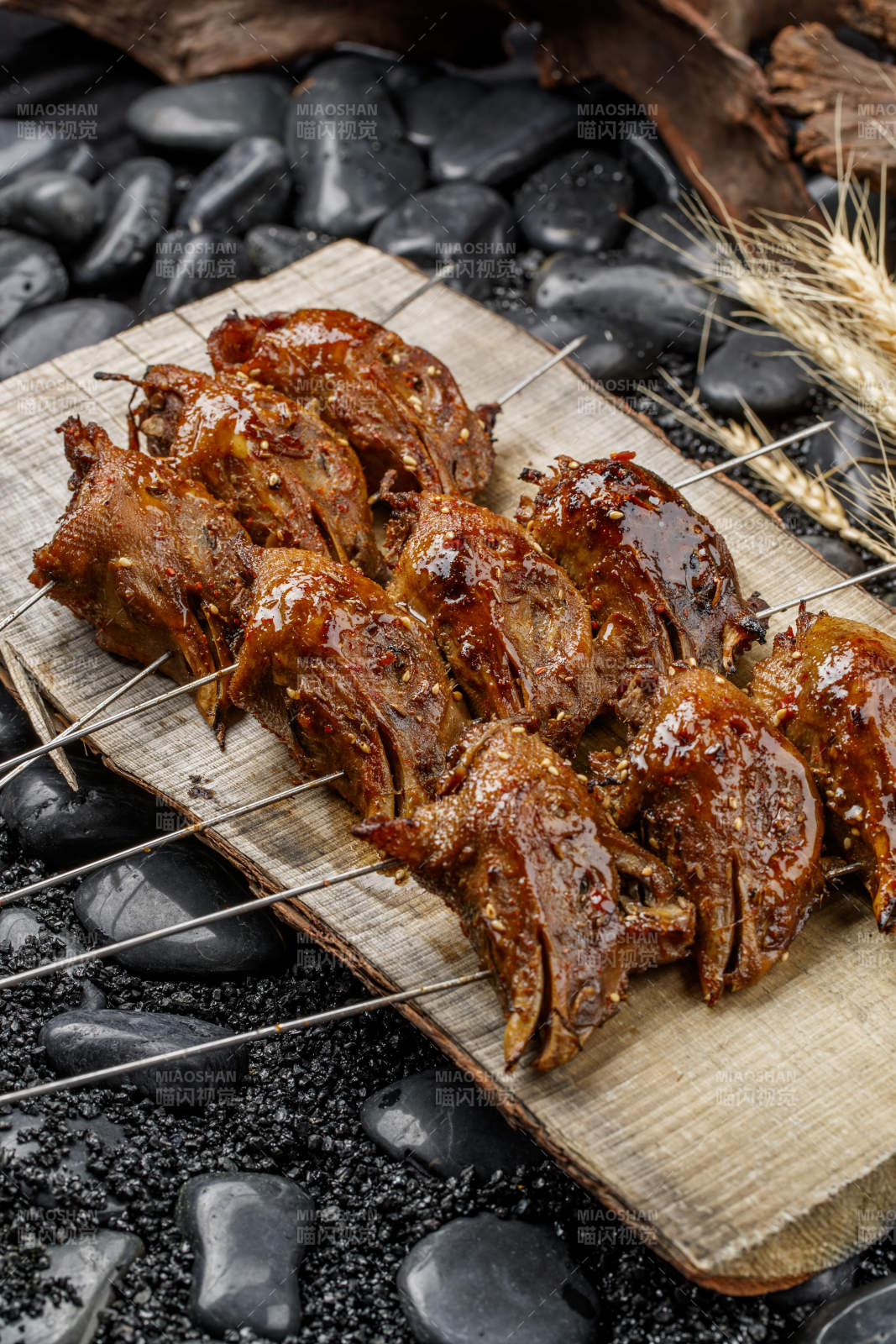 锦州烧烤秘制碳烤鸡头图片