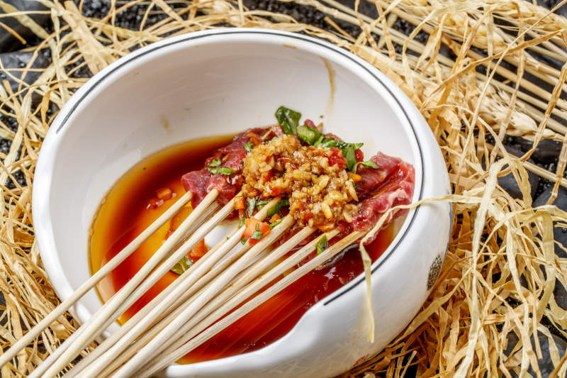 蒜香刺身牛小串牛肉图片