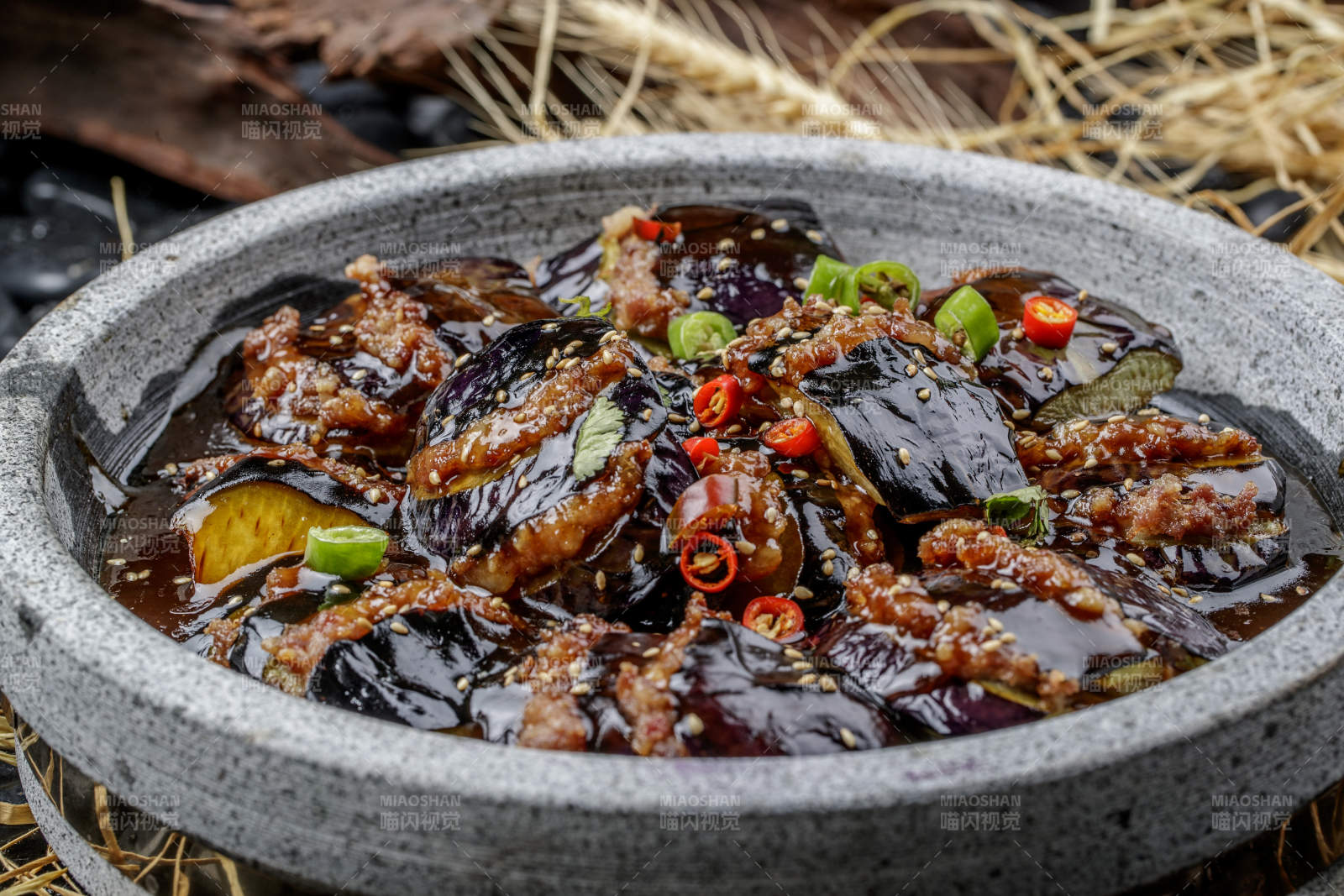 美味石锅酱烧茄子图片