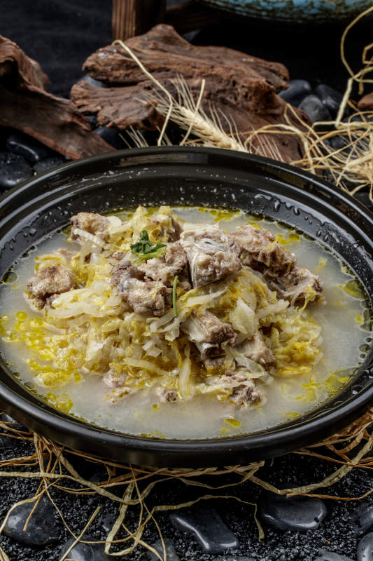 酸菜炖排骨图片