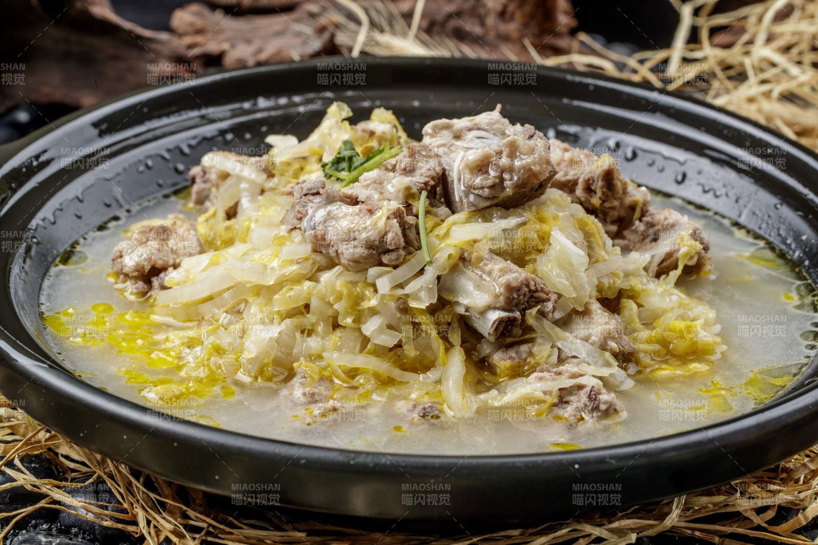 酸菜炖排骨图片