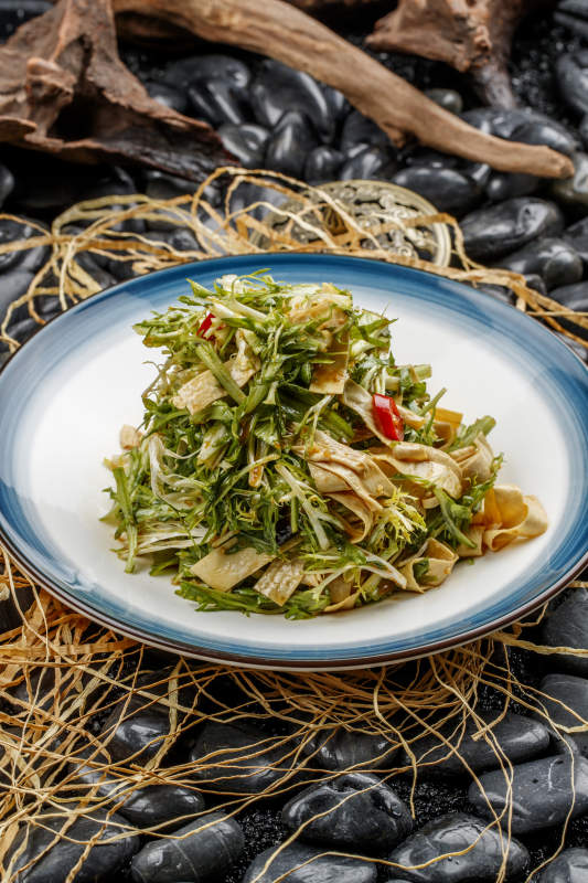 凉菜红油苦菊拌油皮图片