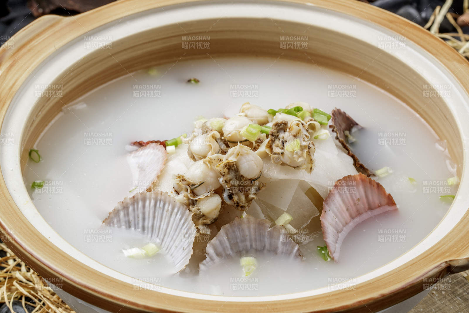 海鲜萝卜汤图片