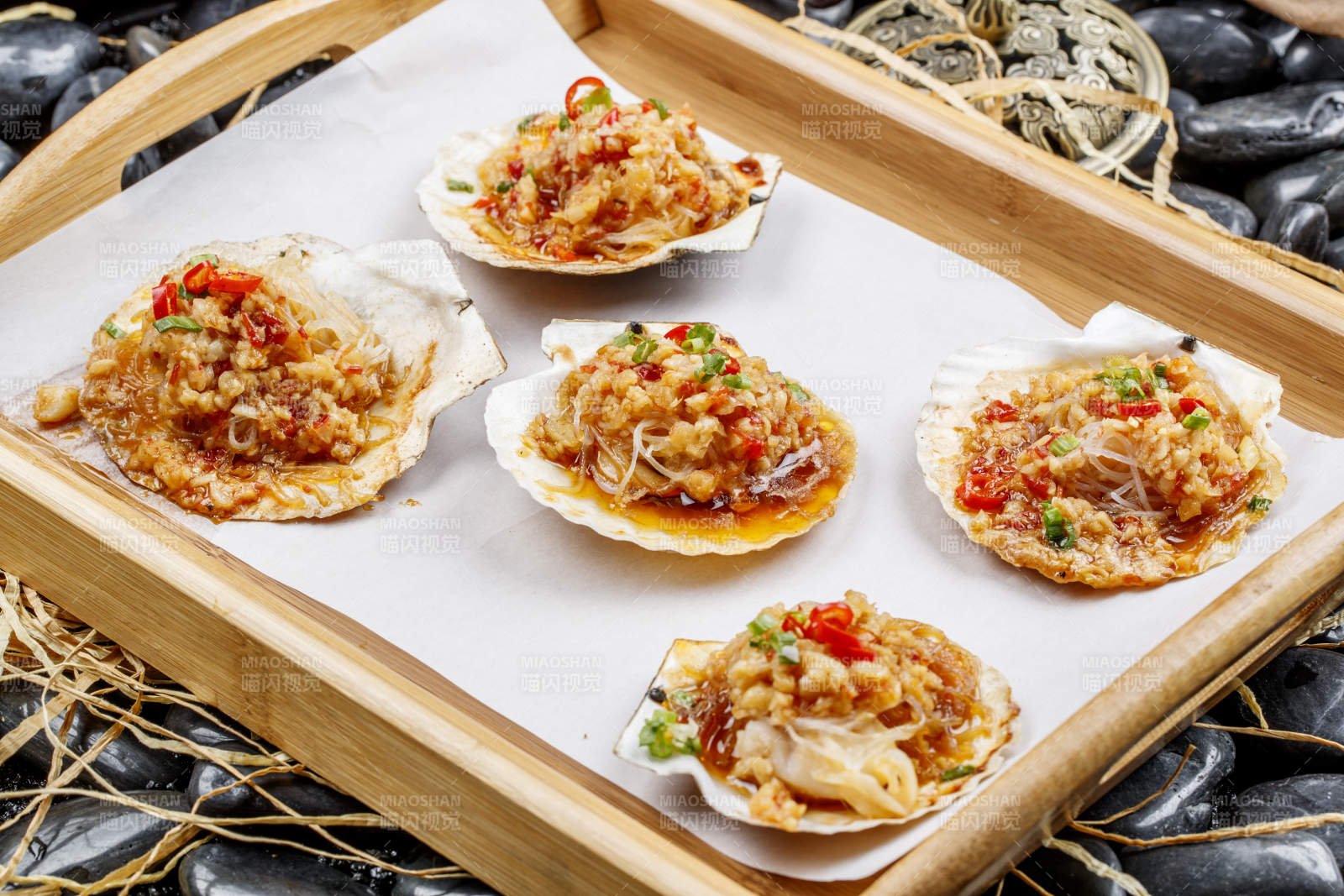 蒜蓉粉丝烤扇贝图片