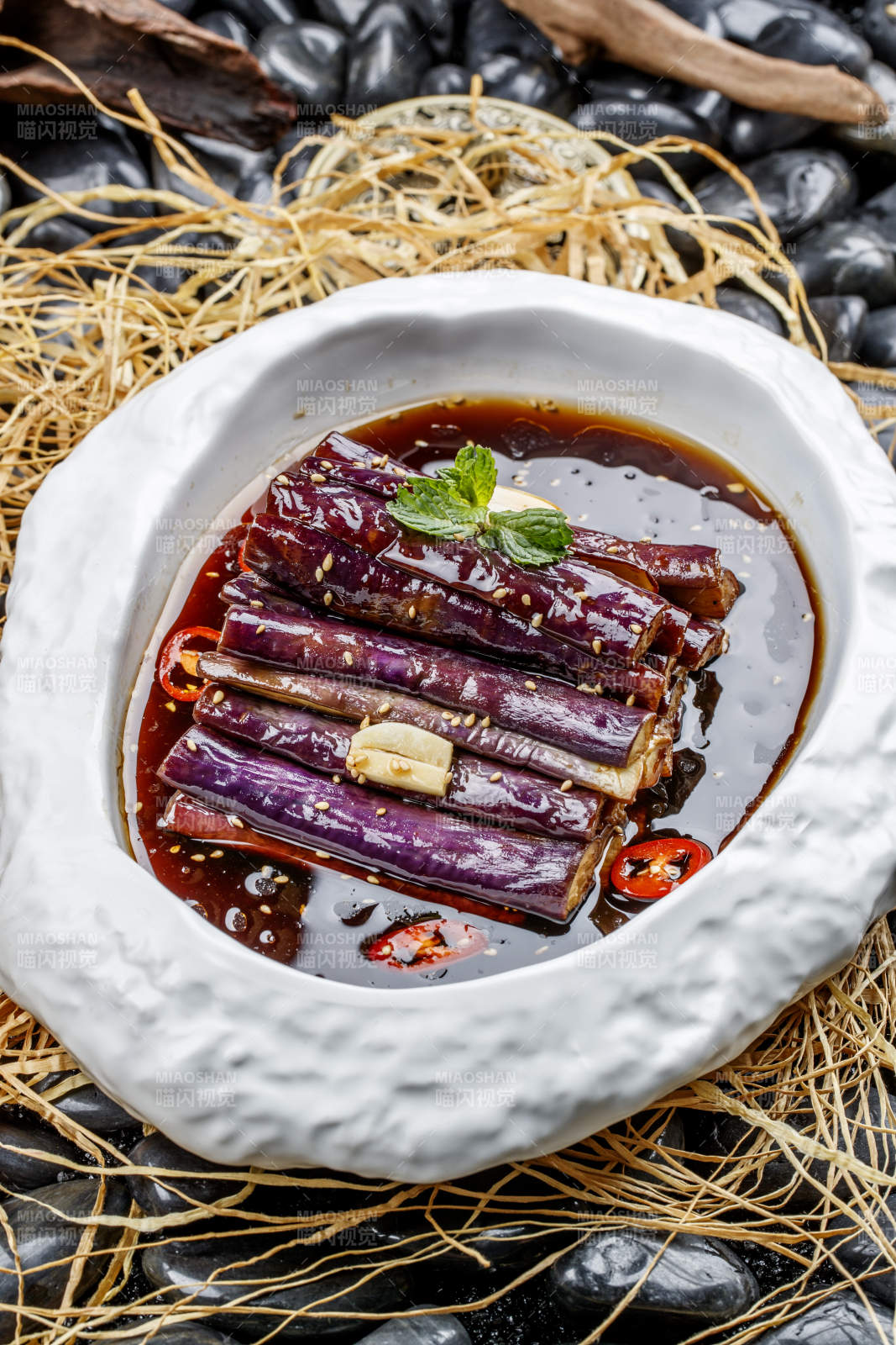 蒜香红油蒸茄子图片