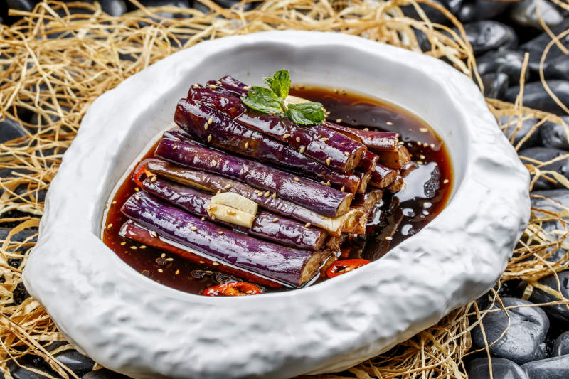 蒜香红油蒸茄子图片