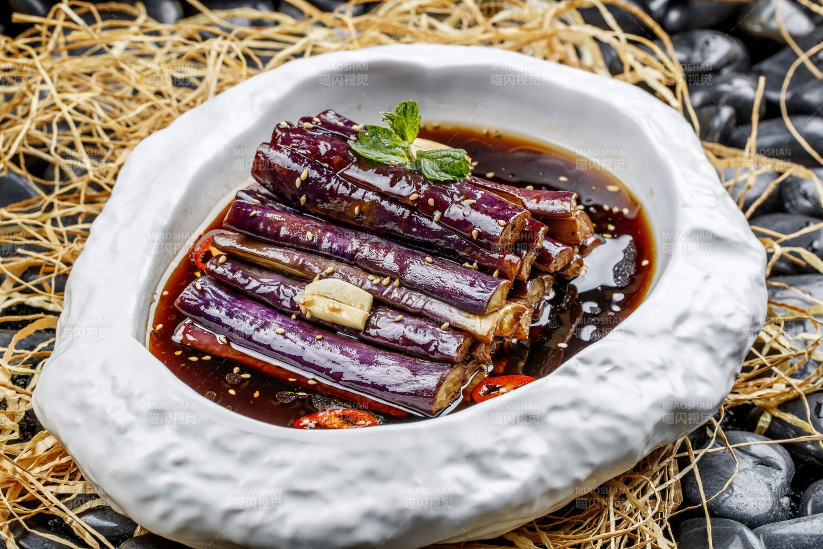 蒜香红油蒸茄子图片