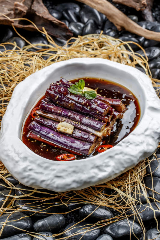 蒜香红油蒸茄子图片