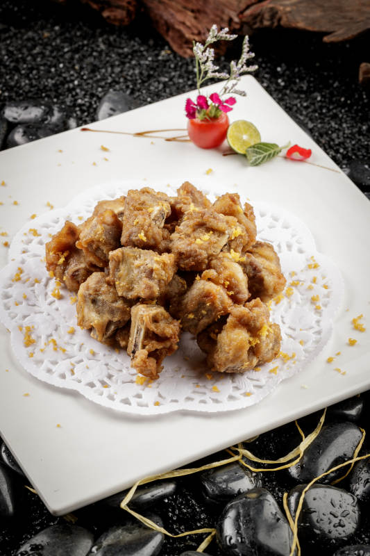 香炸蒜香骨图片