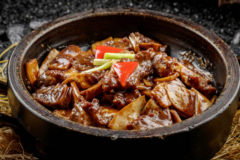 香焖牛仔骨图片