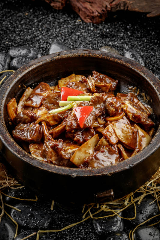 香焖牛仔骨图片