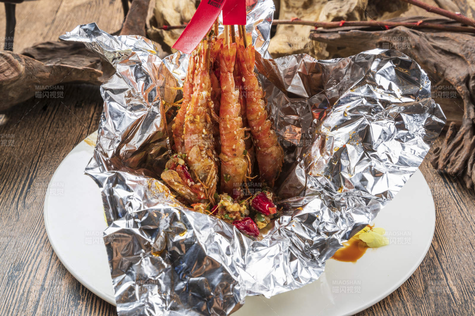 香辣锡纸串串虾图片