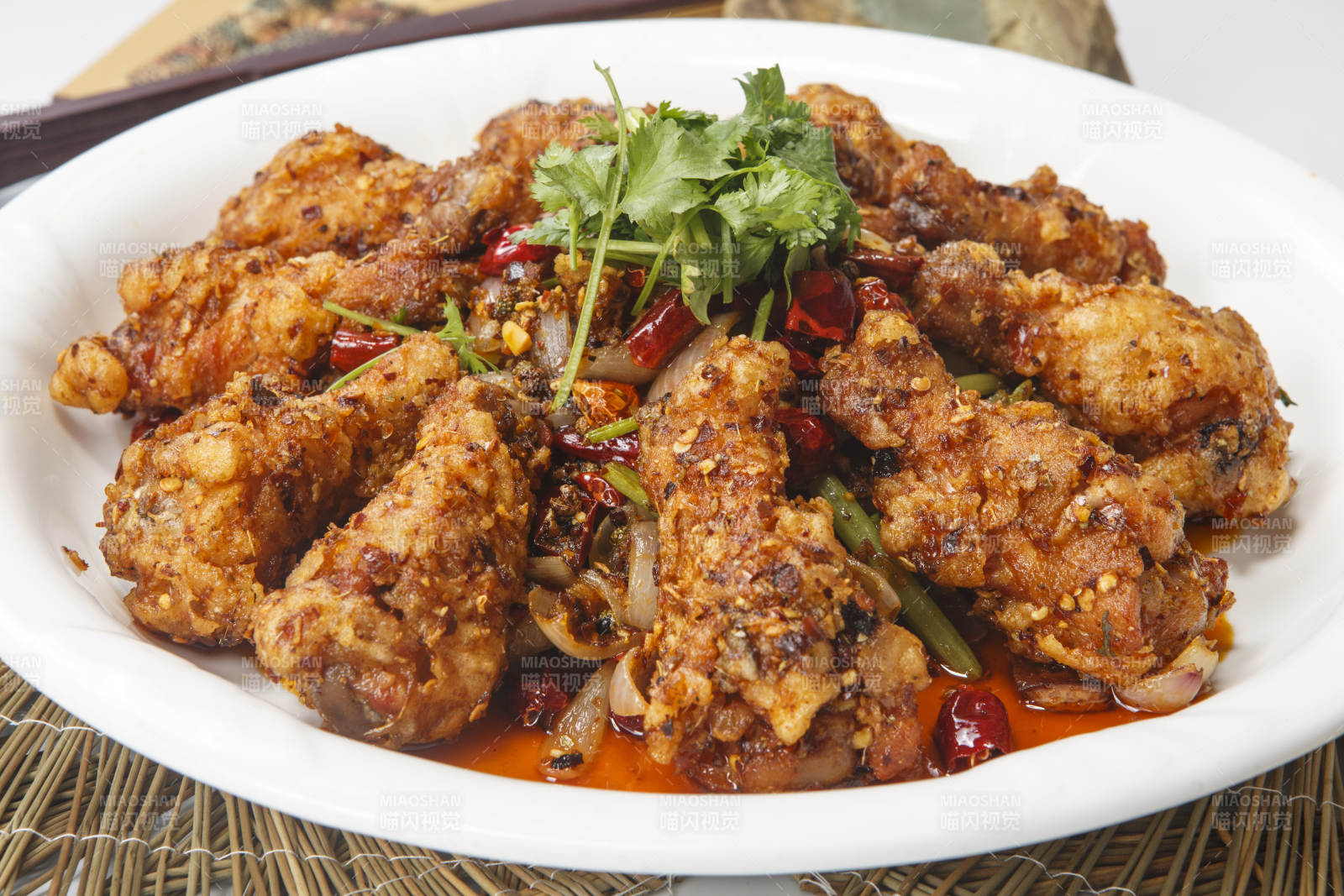 香锅辣鸡翅根图片