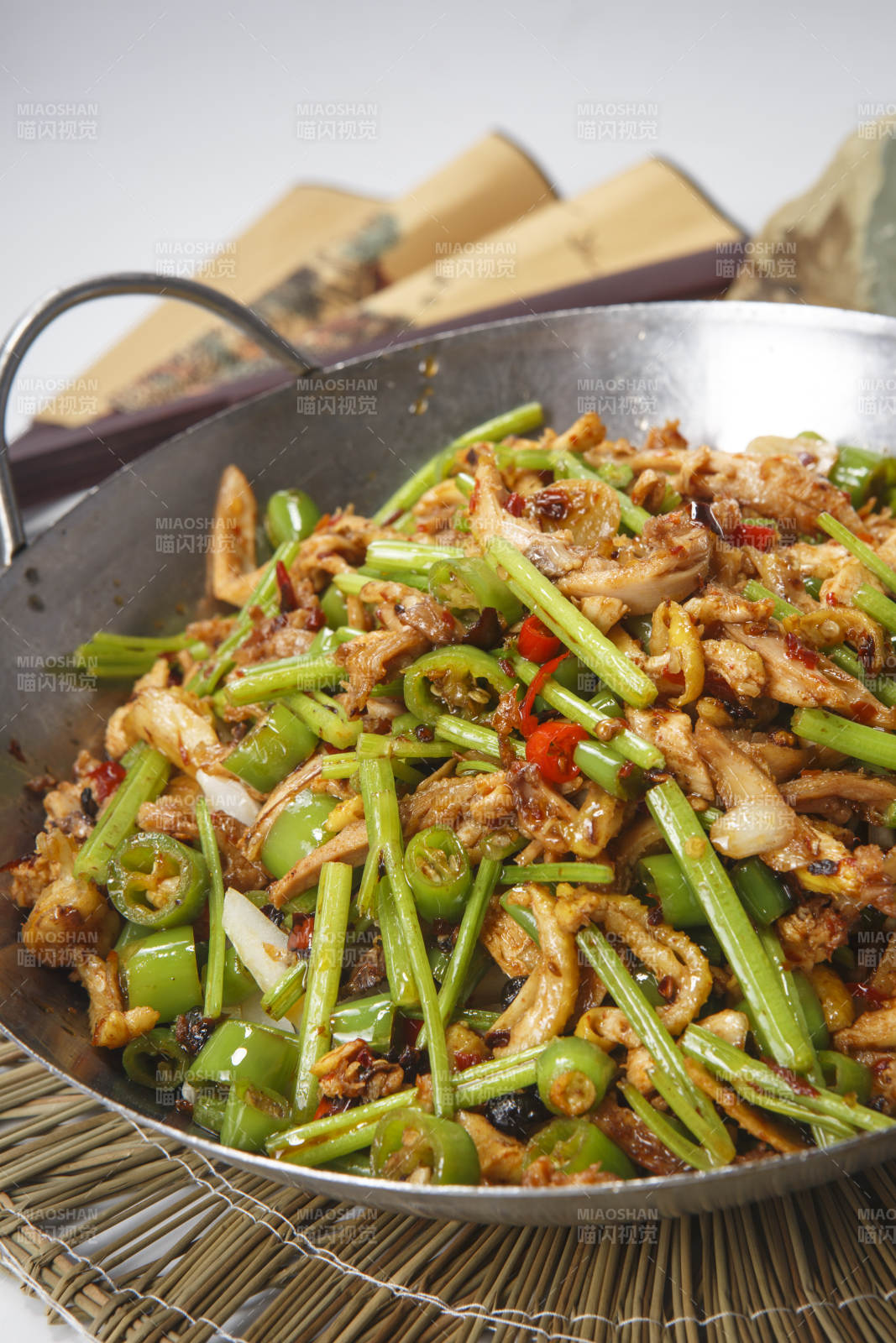 湘味干锅肉丝月牙骨图片