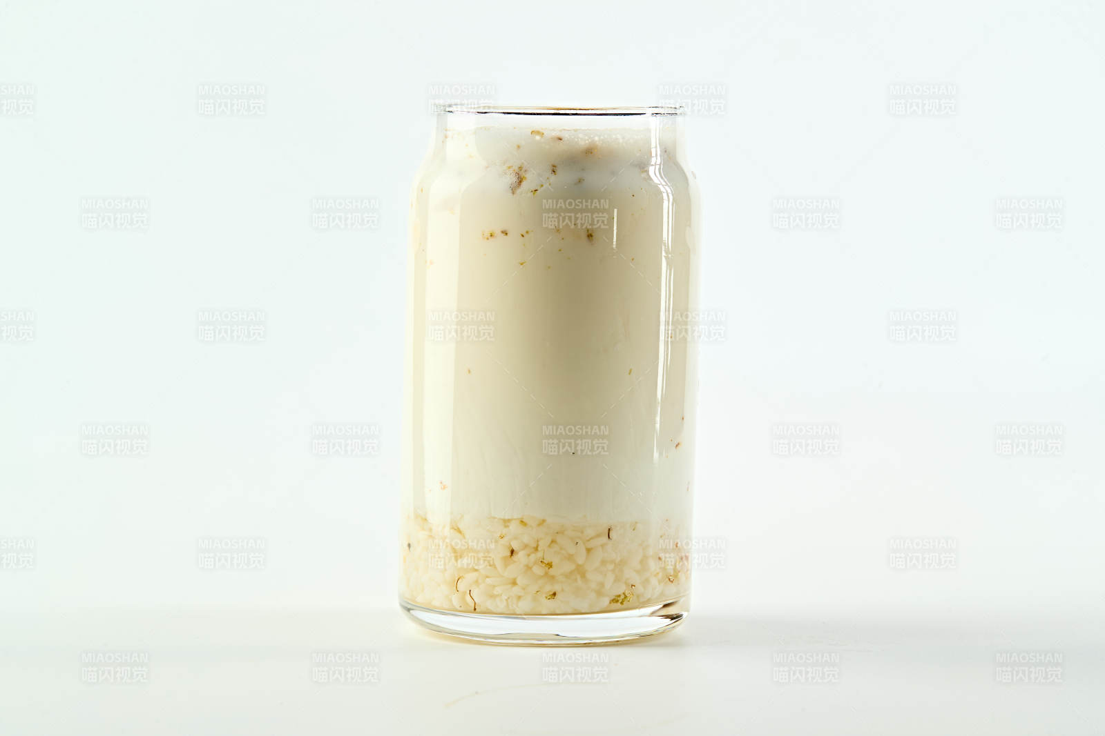 夏日清凉咖啡饮品桂花醪糟酸奶冰图片