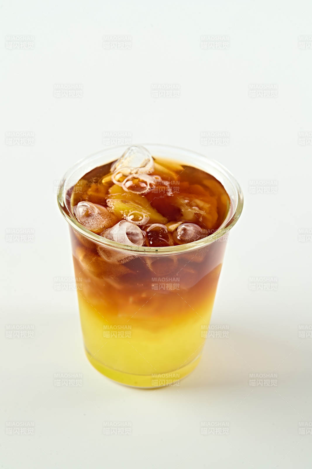 夏季清凉饮料柠檬冰红茶图片