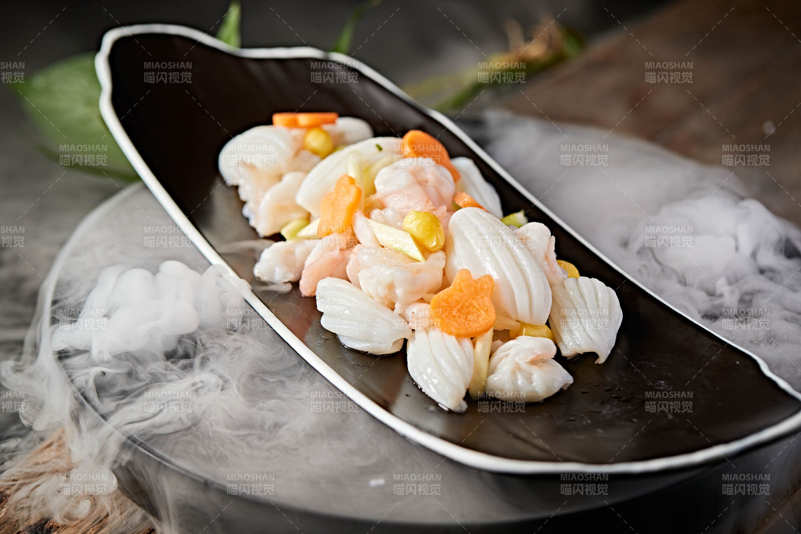 西芹银杏果烩墨鱼大虾仁图片