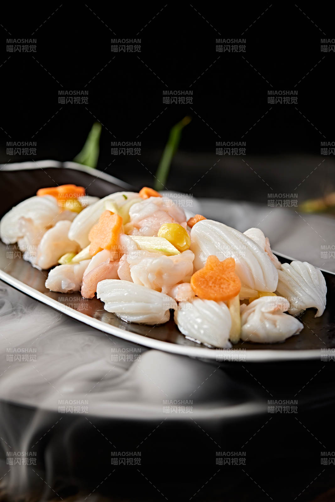 西芹银杏果烩墨鱼大虾仁图片