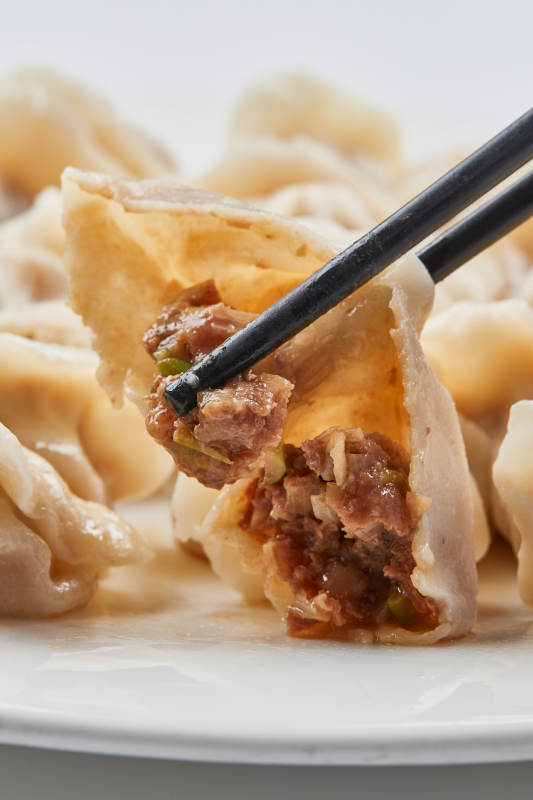 现包手工猪肉白菜饺子图片