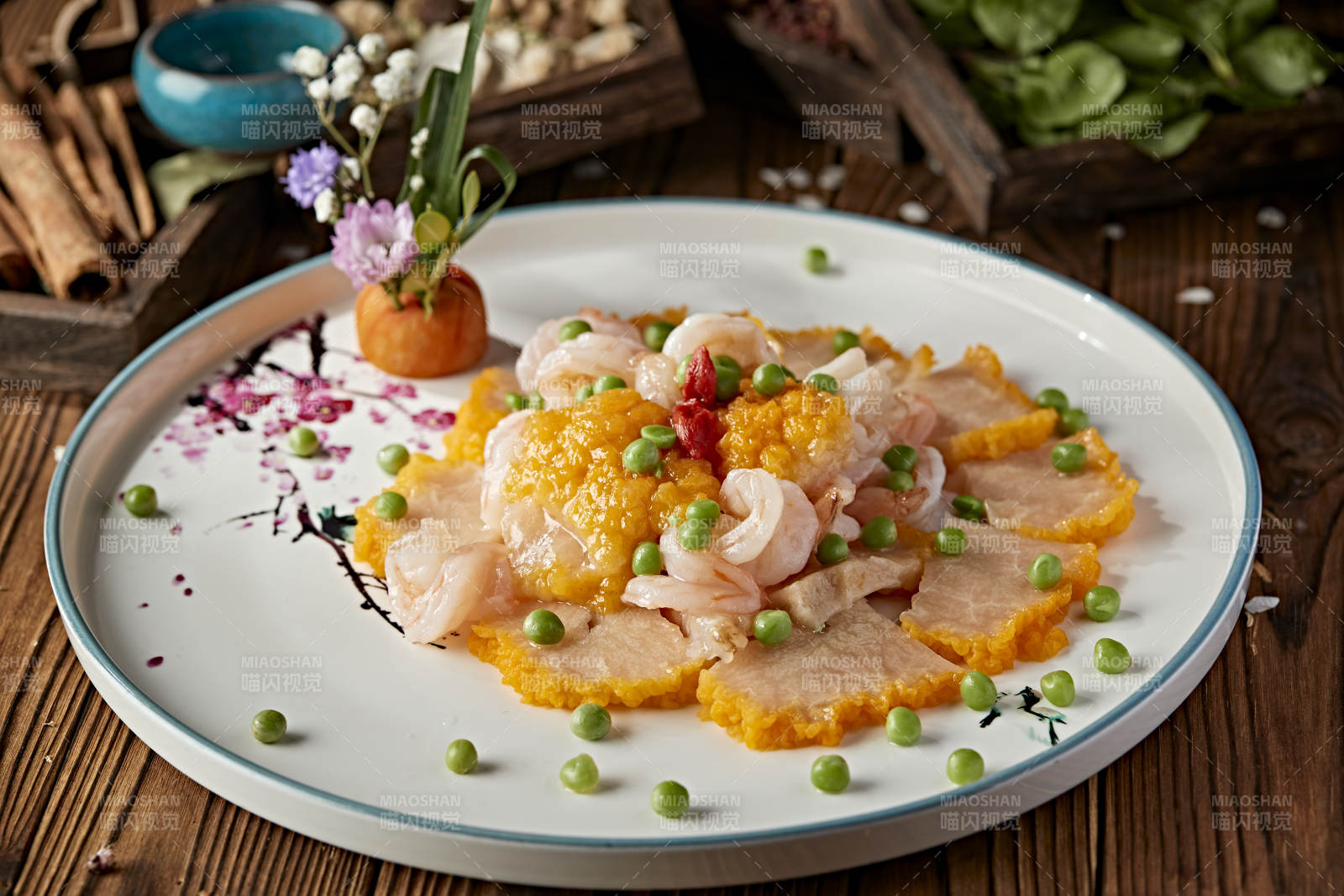 清炒菊花菌大虾仁壳青豆图片