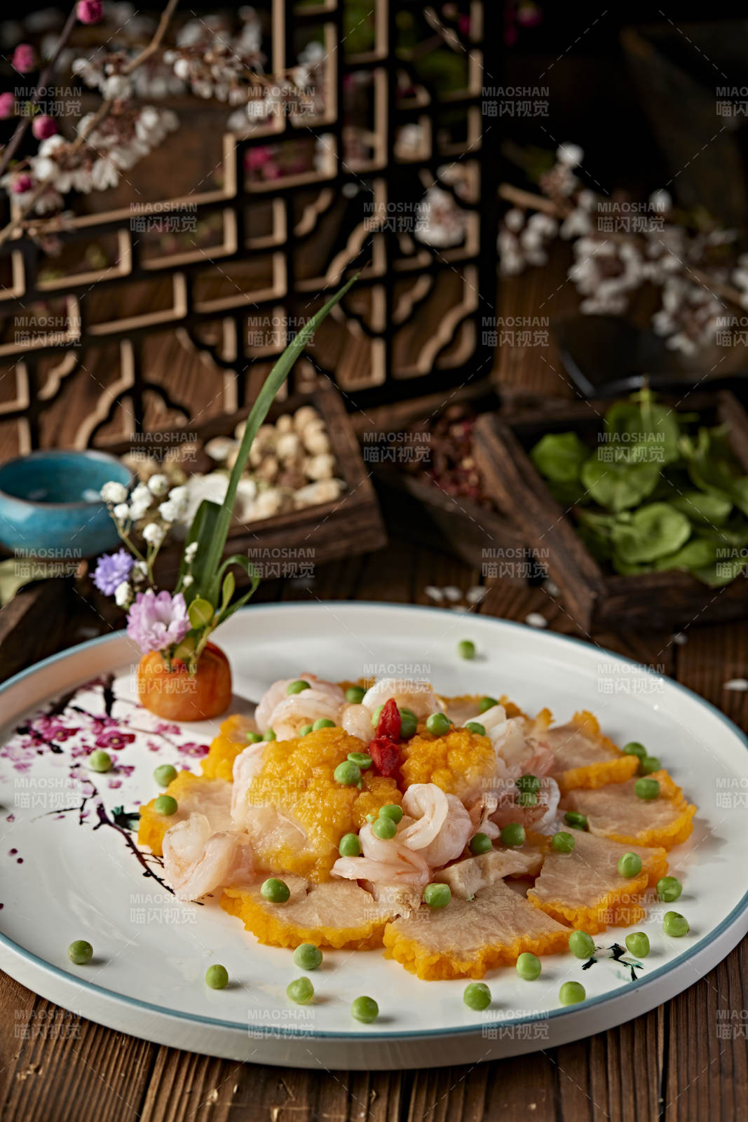 清炒菊花菌大虾仁壳青豆图片