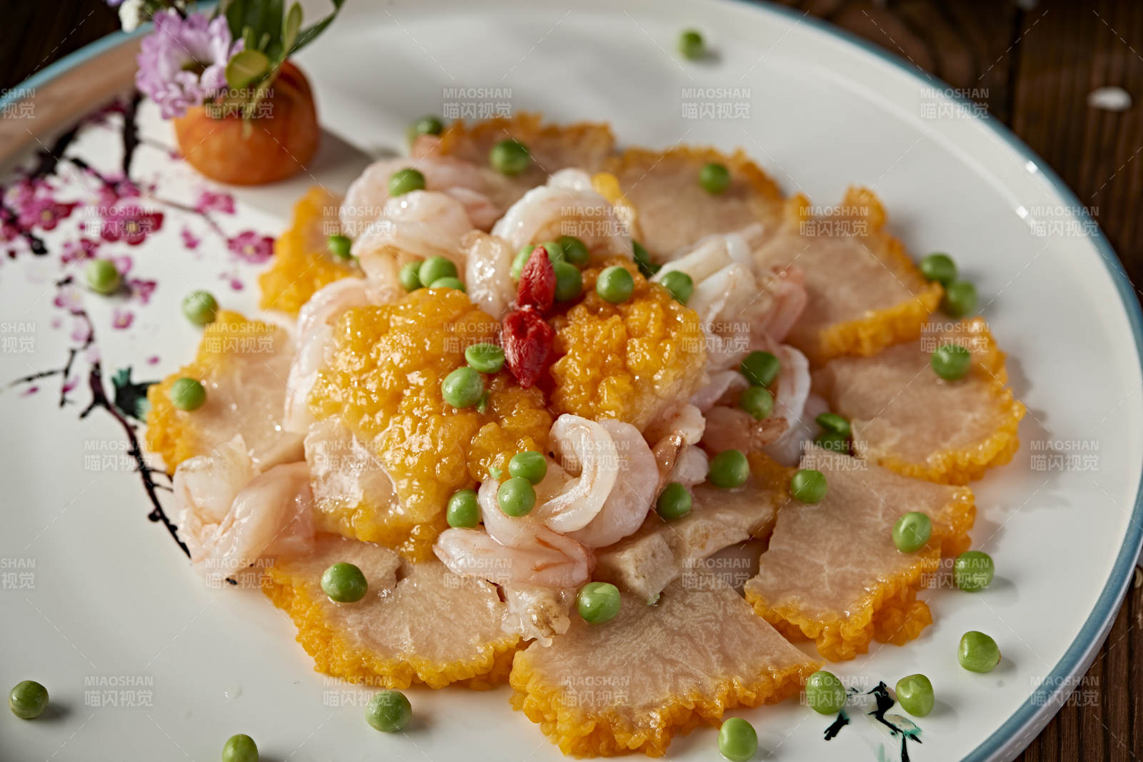 清炒菊花菌大虾仁壳青豆图片