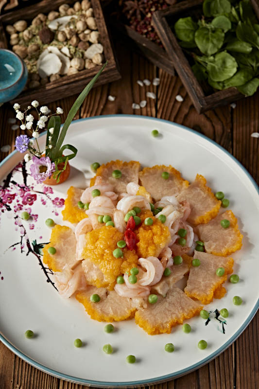 清炒菊花菌大虾仁壳青豆图片