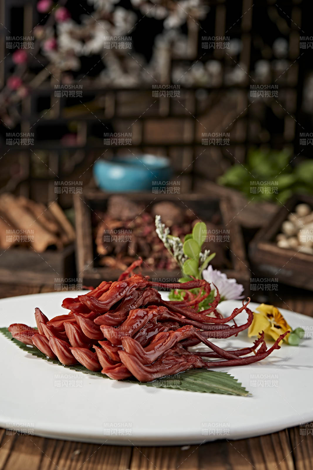 武汉卤味鸭舌头图片