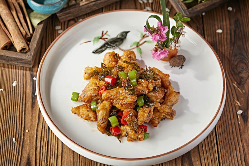 香辣薄荷炒鸡腿肉图片