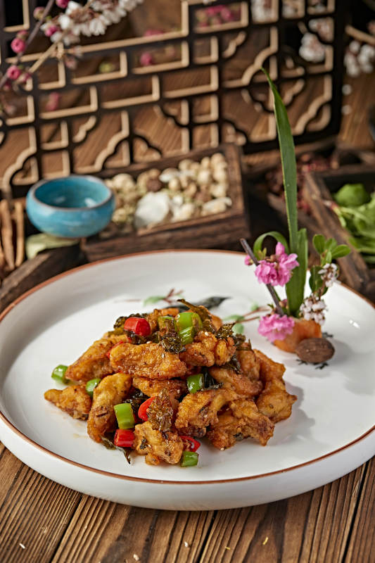 香辣薄荷炒鸡腿肉图片