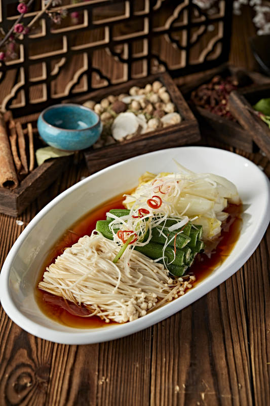 清蒸浇汁秋葵金针菇娃娃菜图片