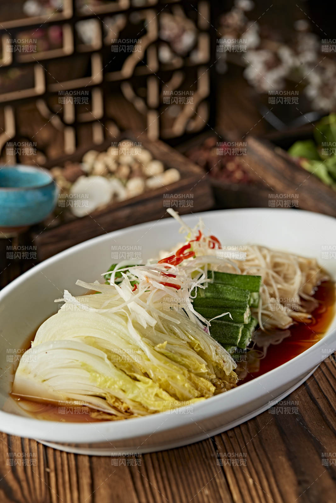 清蒸浇汁秋葵金针菇娃娃菜图片