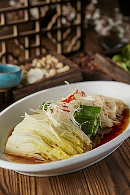 清蒸浇汁秋葵金针菇娃娃菜图片