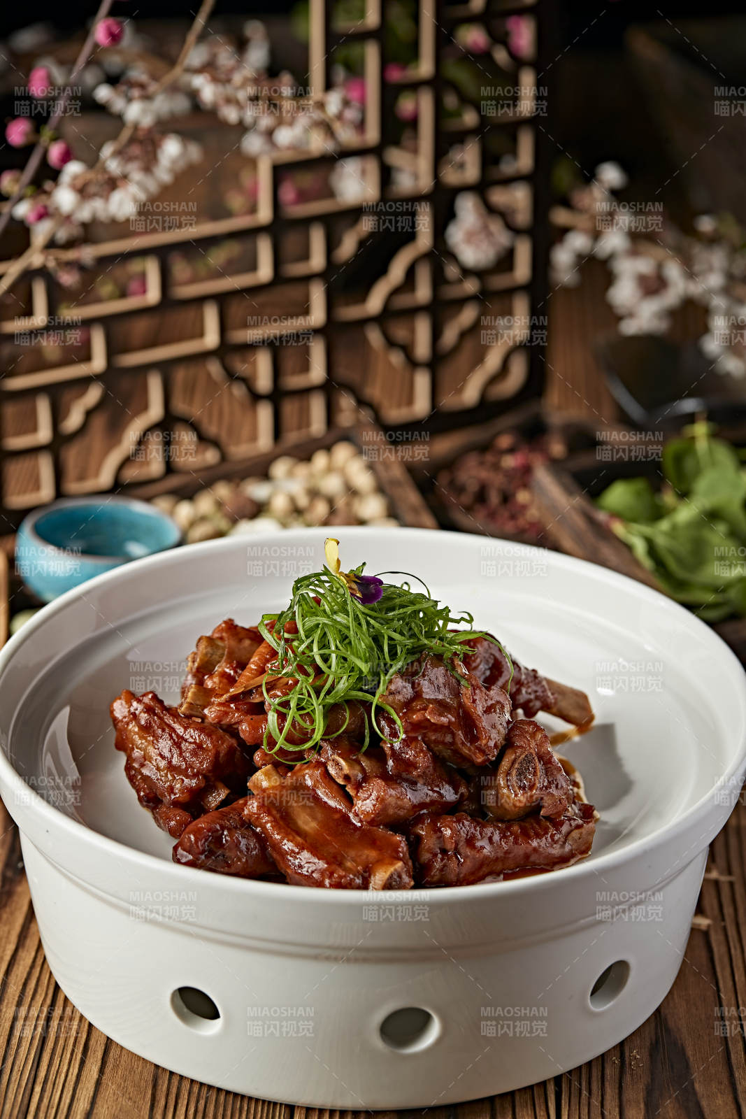 红烧凤爪猪肋排图片