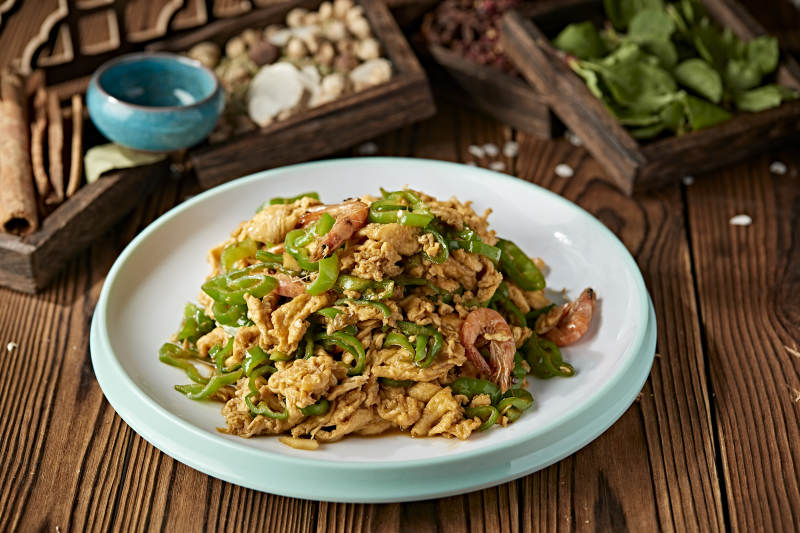 尖椒河虾小炒柴鸡蛋图片