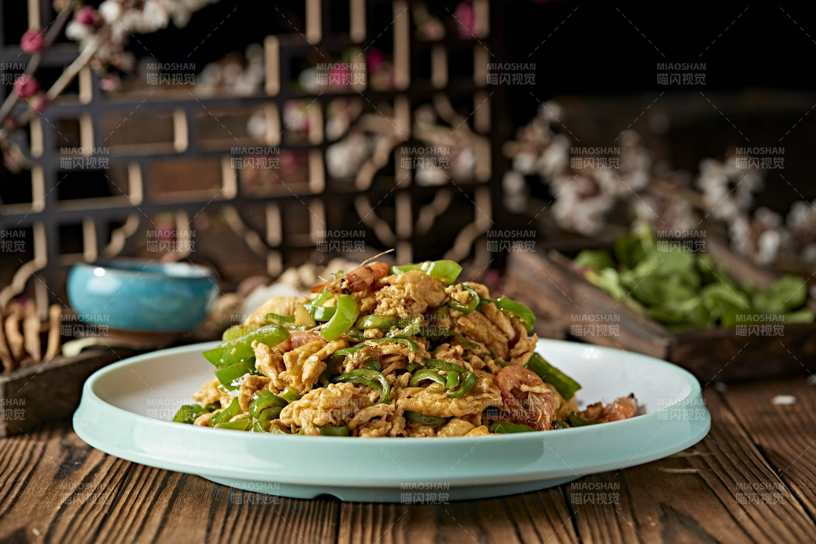 尖椒河虾小炒柴鸡蛋图片