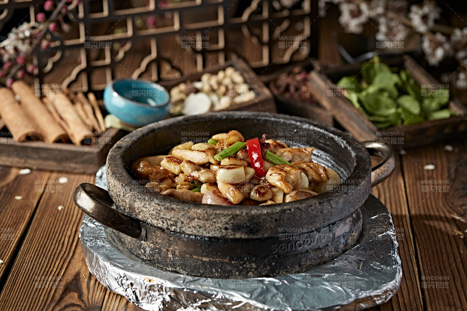 石锅干烧鸡柳小洋葱图片