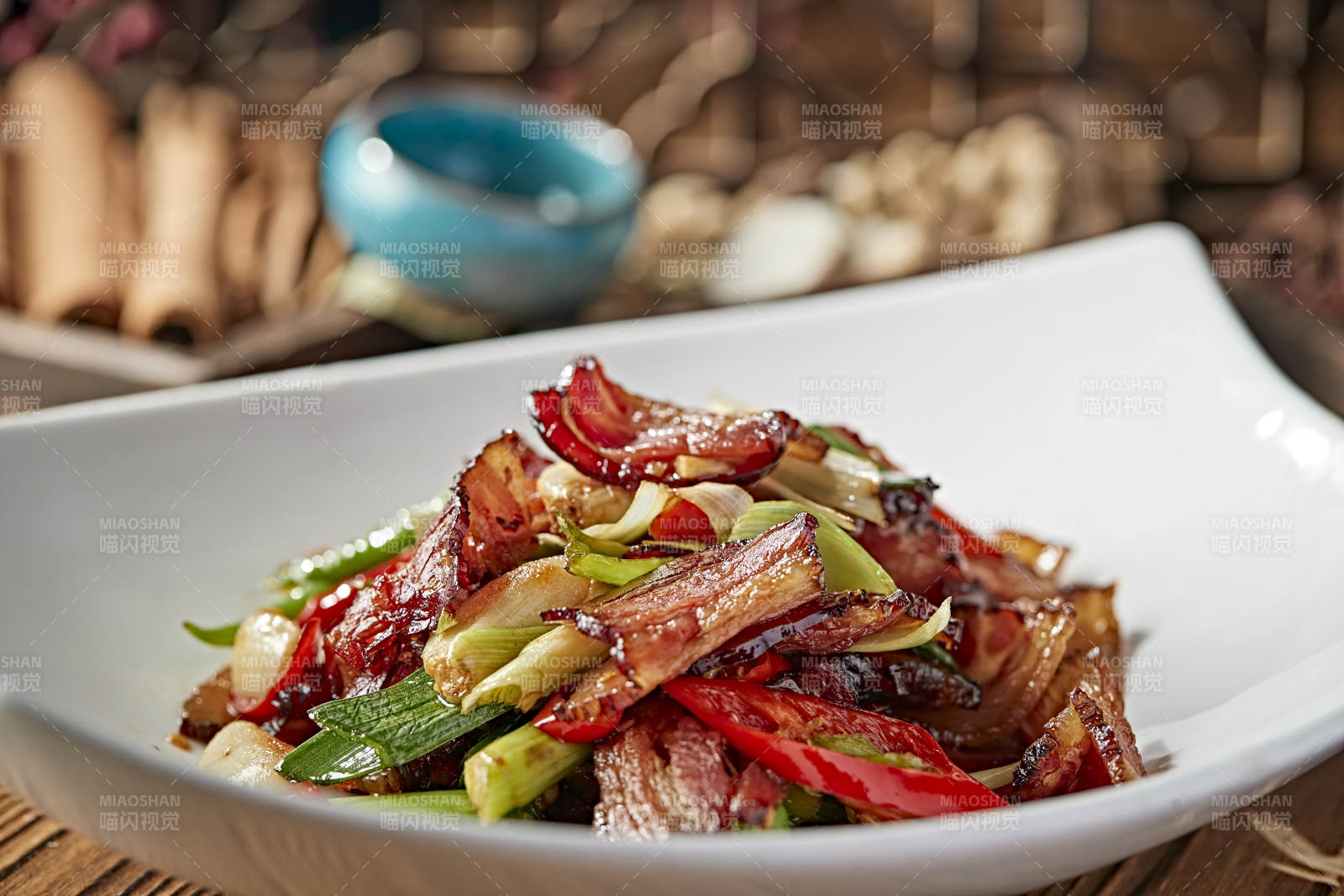 辣椒小炒青蒜苗湖南腊肉图片