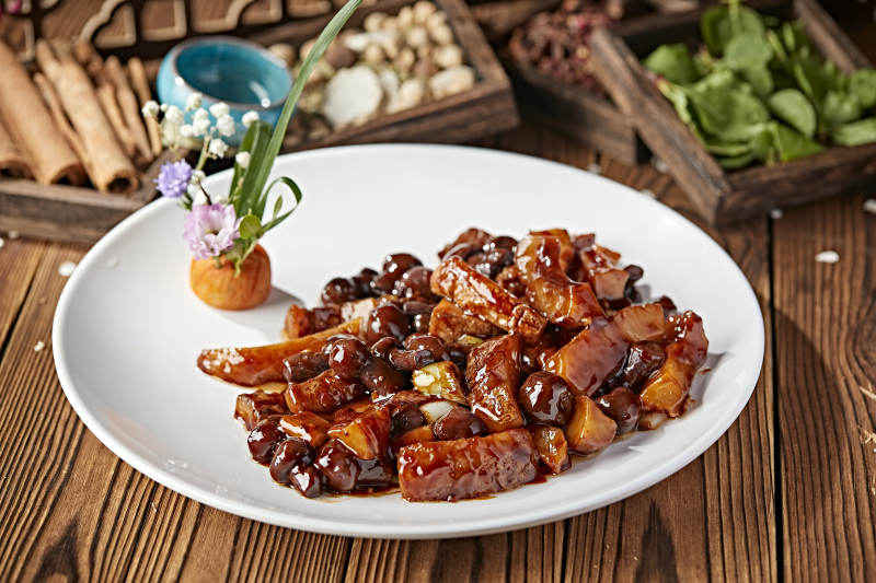 葱烧肉菌菇海参皮图片