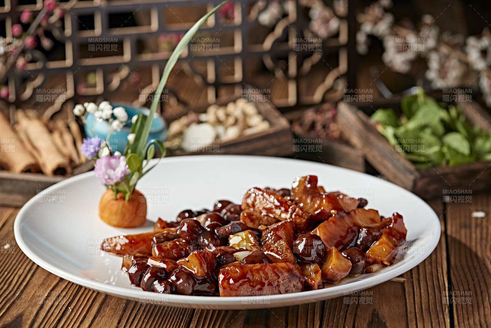 葱烧肉菌菇海参皮图片