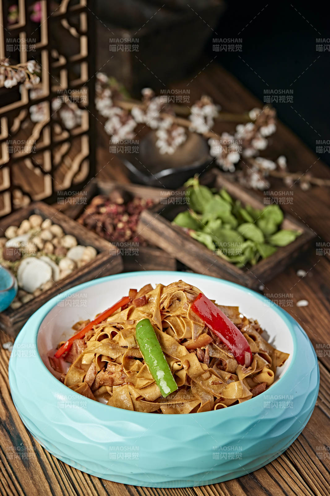 青红椒肉炒干豆腐皮图片